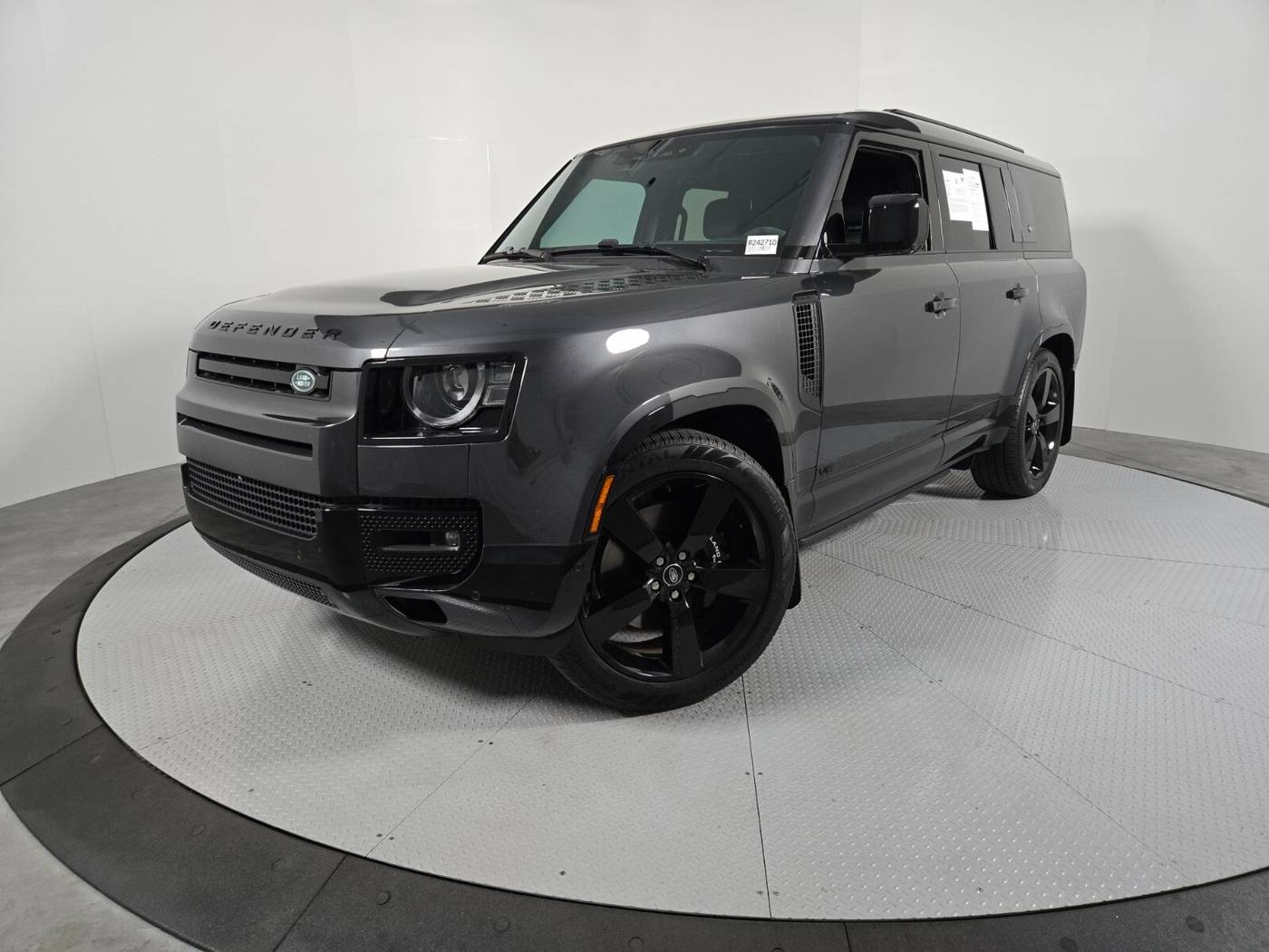 2024 Land Rover Defender V8 — SUV — 7,120 mi — Henderson, NV