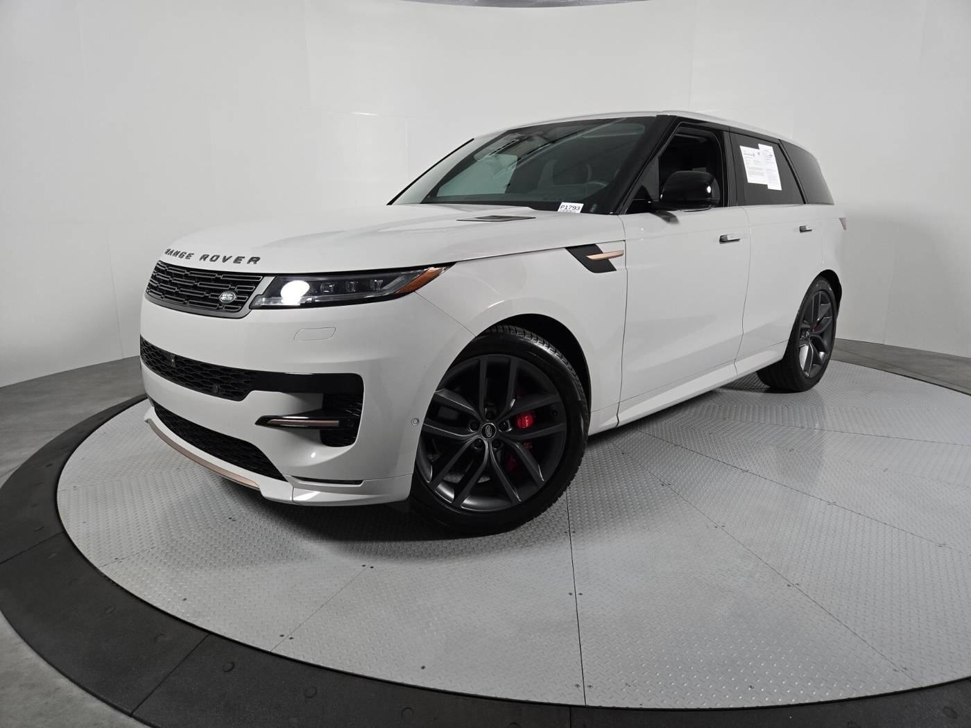 2024 Land Rover Range Rover Sport SE Dynamic — SUV — 3,140 mi — Henderson, NV