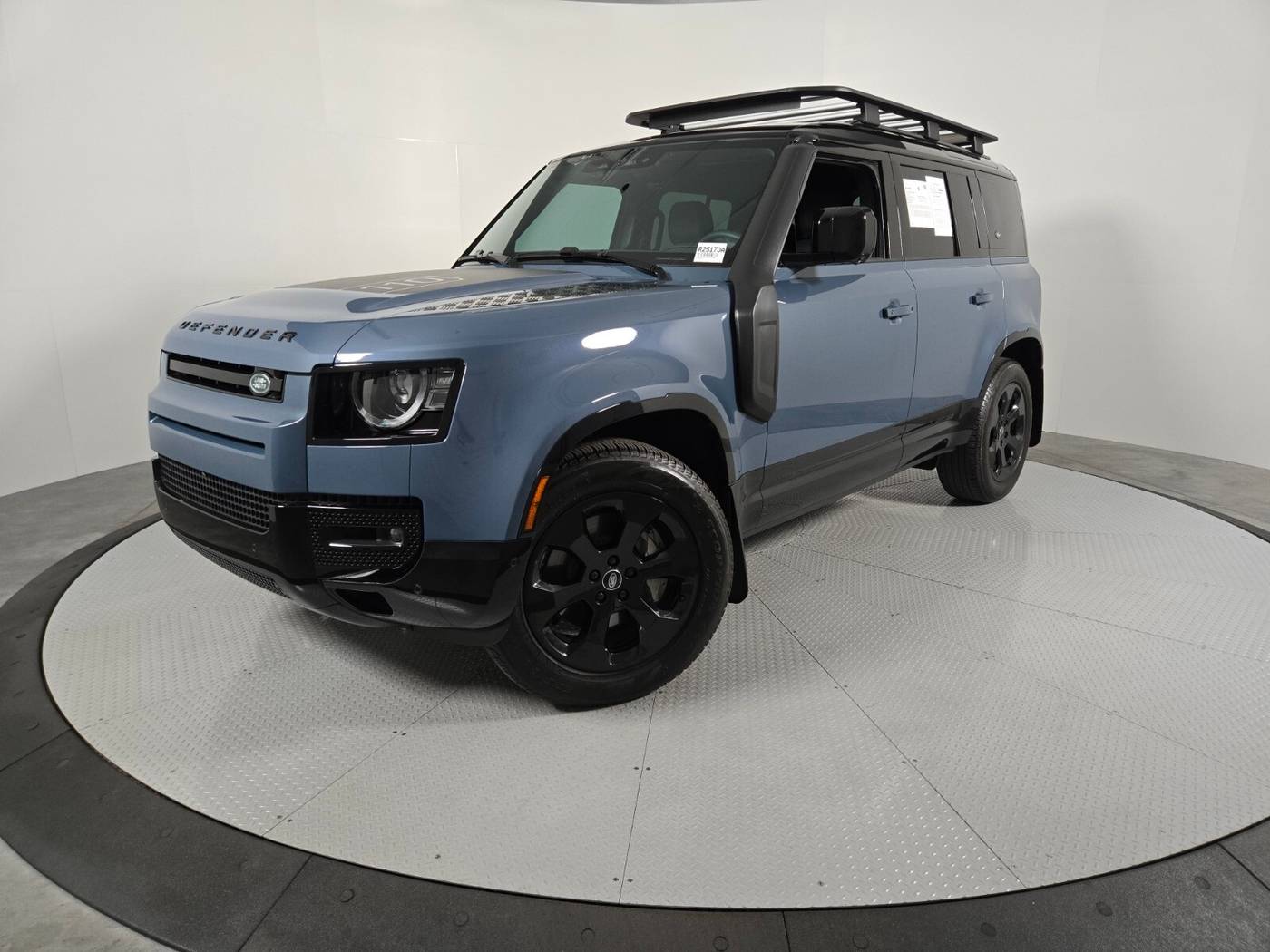 2024 Land Rover Defender X-Dynamic SE — SUV — 22,595 mi — Henderson, NV