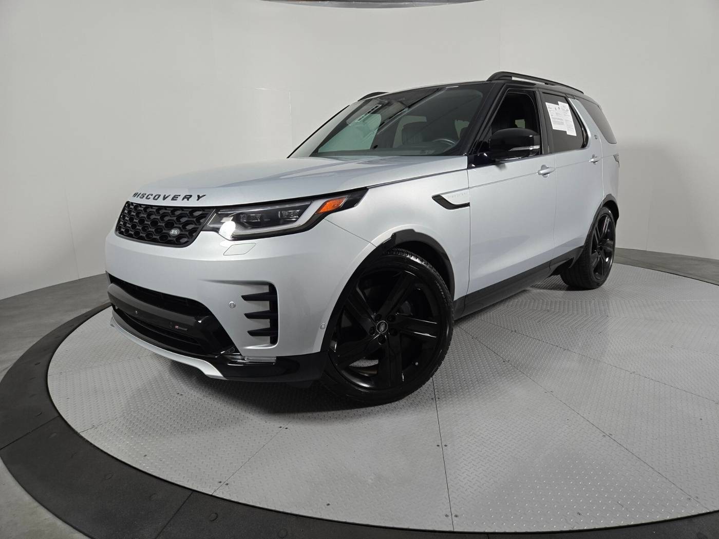 2023 Land Rover Discovery HSE R-Dynamic — SUV — 22,000 mi — Henderson, NV