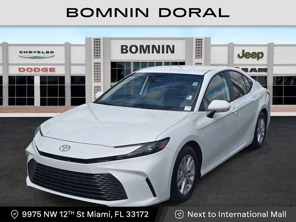 2025 Toyota Camry Hybrid LE — Sedan — 1,940 mi — Doral, FL