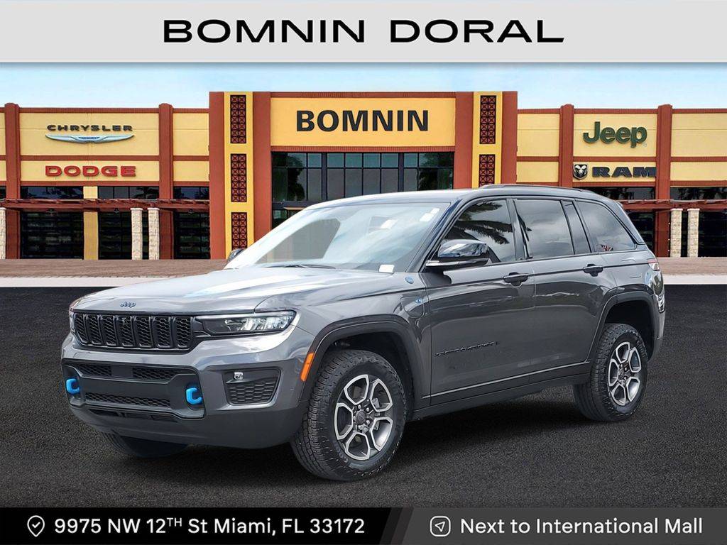 2022 Jeep Grand Cherokee Trailhawk 4xe — SUV — 2,214 mi — Doral, FL