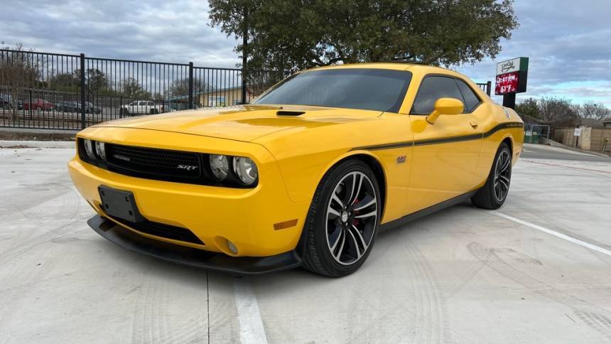 2012 Dodge Challenger Yellow Jacket — Coupe — 108,077 mi — Live Oak, TX