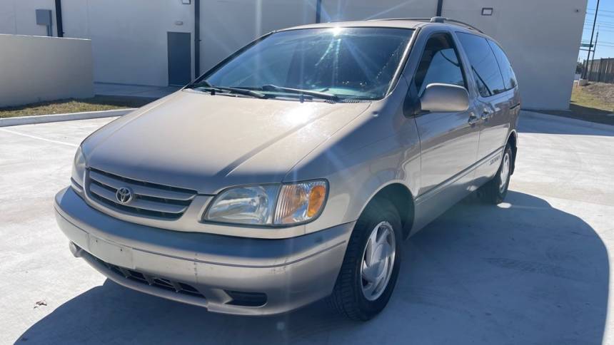 2002 Toyota Sienna LE — Minivan — 77,171 mi — Live Oak, TX