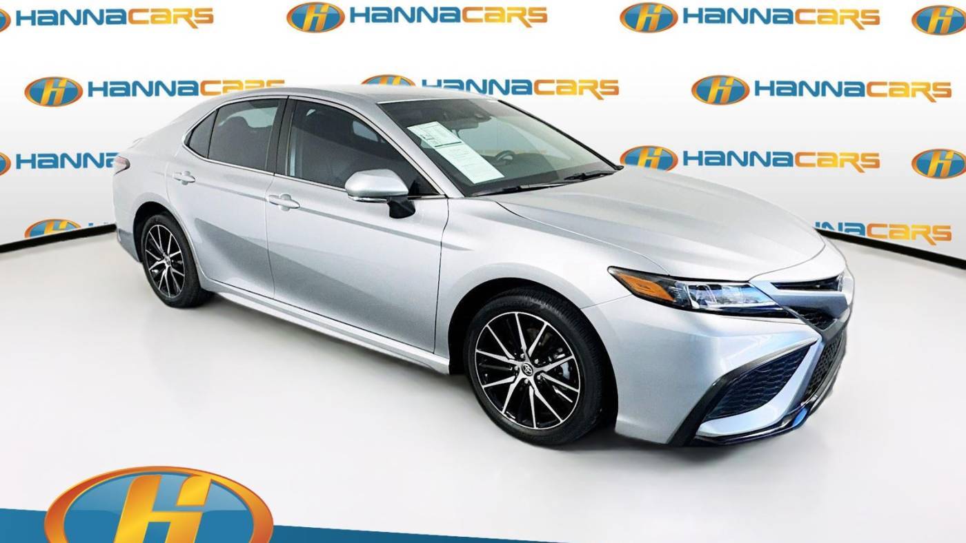 2023 Toyota Camry SE — Sedan — 21,068 mi — Bradenton, FL