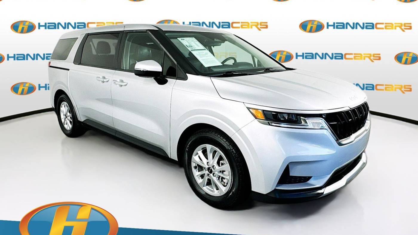 2023 Kia Carnival LXS — Minivan — 31,285 mi — Bradenton, FL
