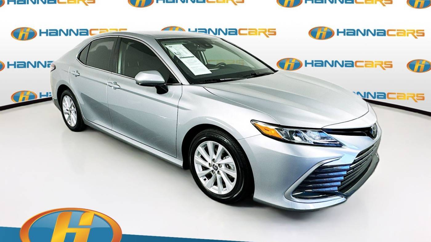 2024 Toyota Camry LE — Sedan — 21,401 mi — Bradenton, FL