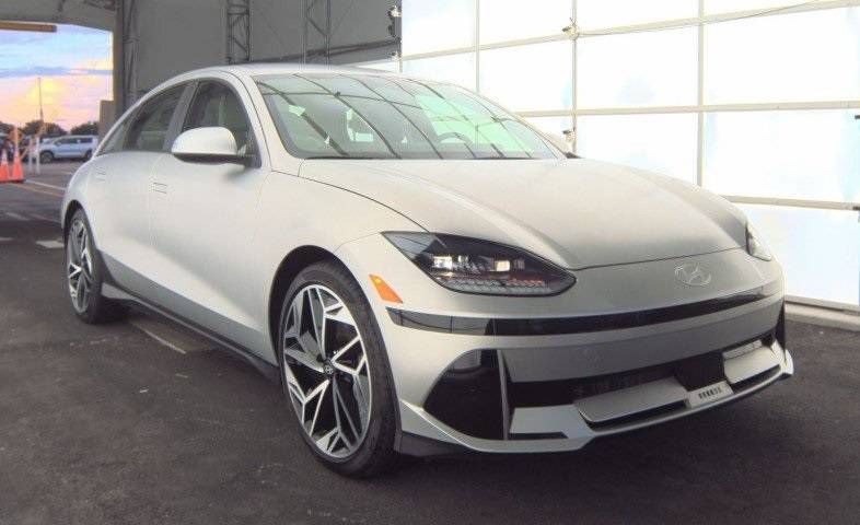 2023 Hyundai IONIQ 6 SEL — Sedan — 4,008 mi — Chevy Chase, MD
