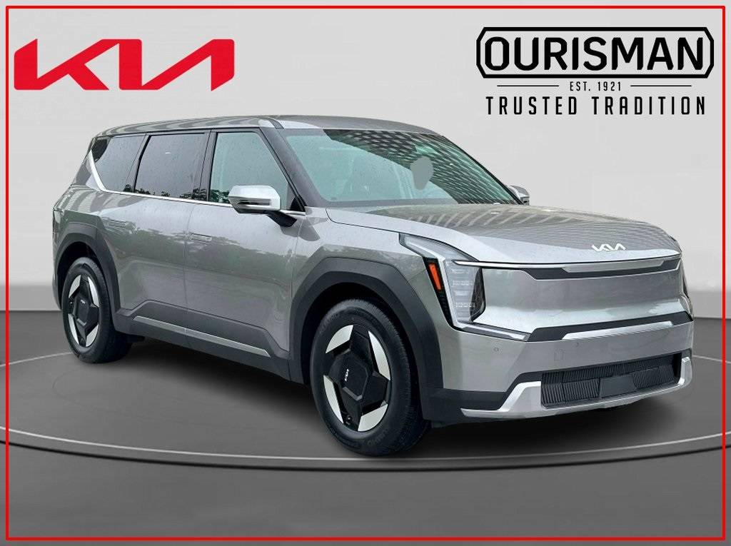 2024 Kia EV9 Light Short Range — SUV — 8,318 mi — Chevy Chase, MD