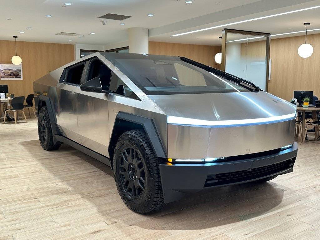 2024 Tesla Cybertruck Standard — Pickup Truck — 3,179 mi — Chevy Chase, MD