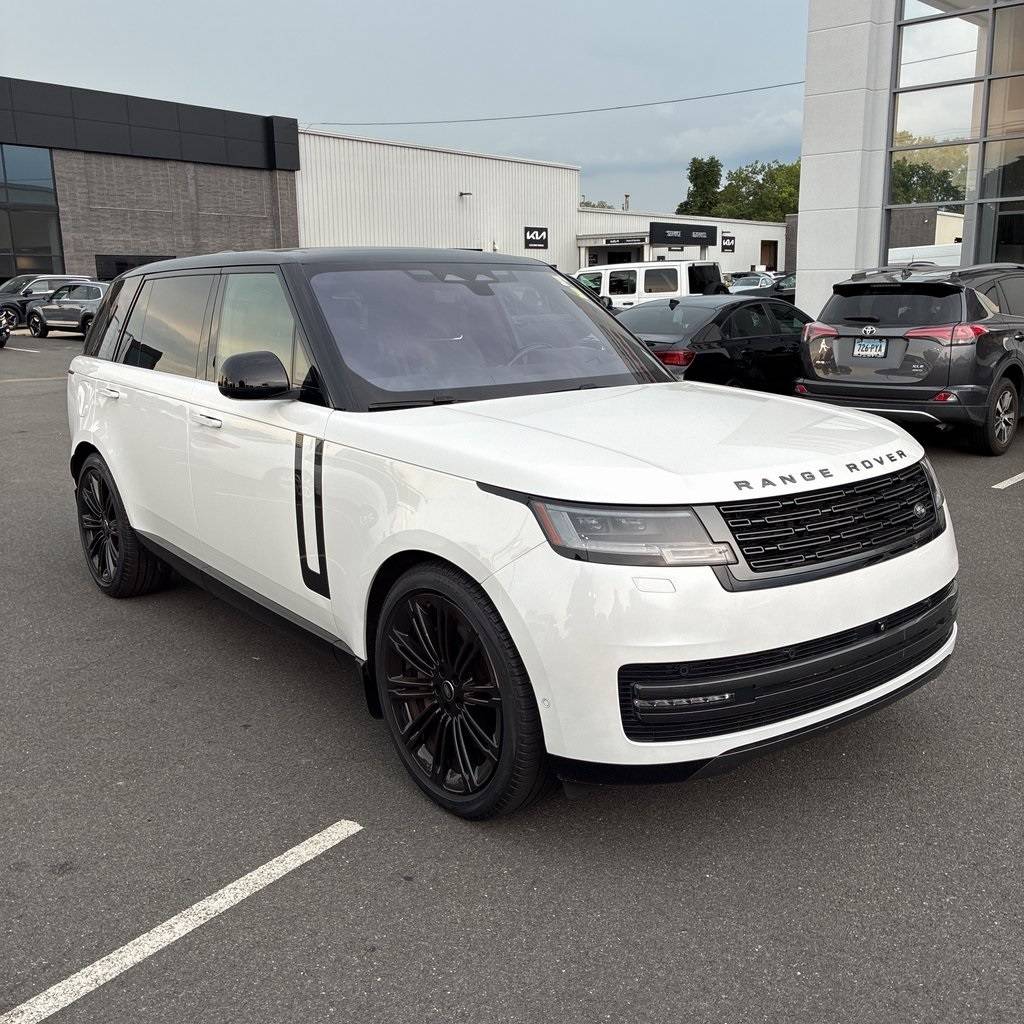2023 Land Rover Range Rover SE — SUV — 33,315 mi — Chevy Chase, MD