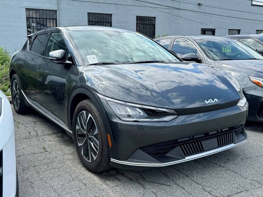 2024 Kia EV6 Light Long Range — SUV — 7,849 mi — Chevy Chase, MD