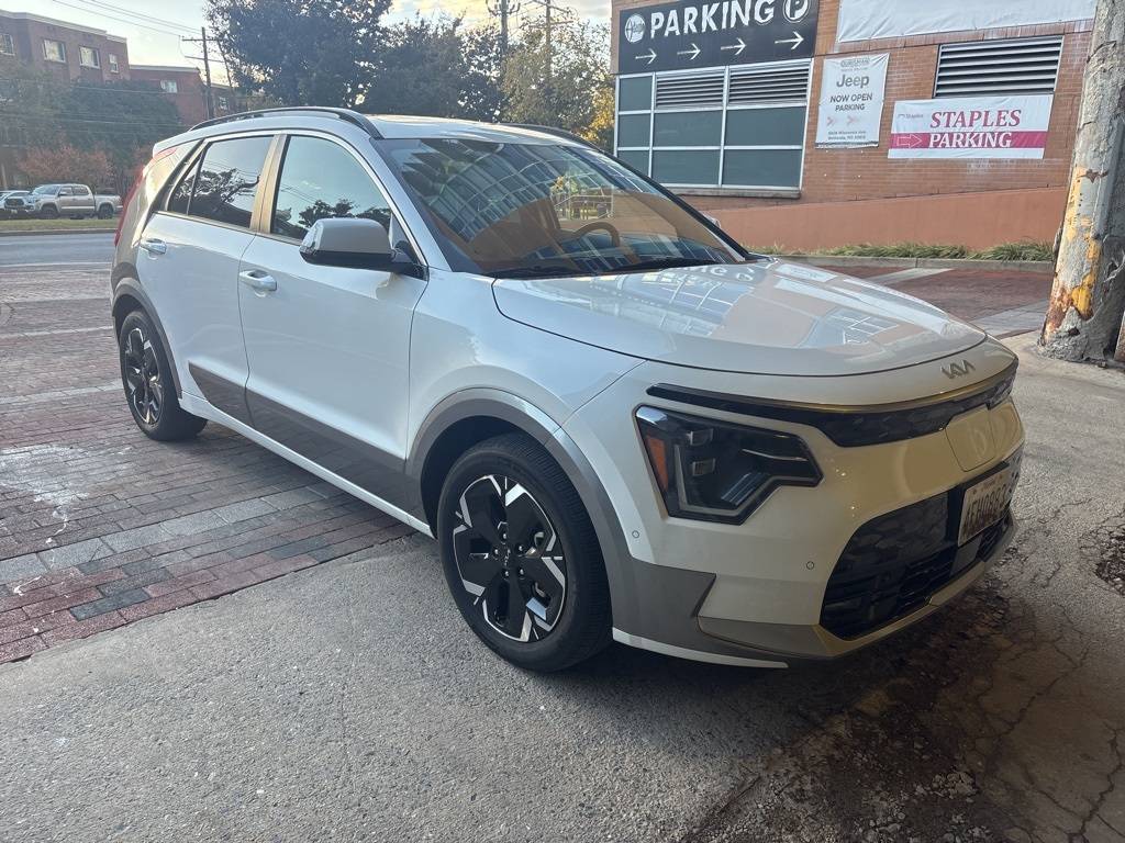 2023 Kia Niro EV Wave — SUV — 20,477 mi — Chevy Chase, MD