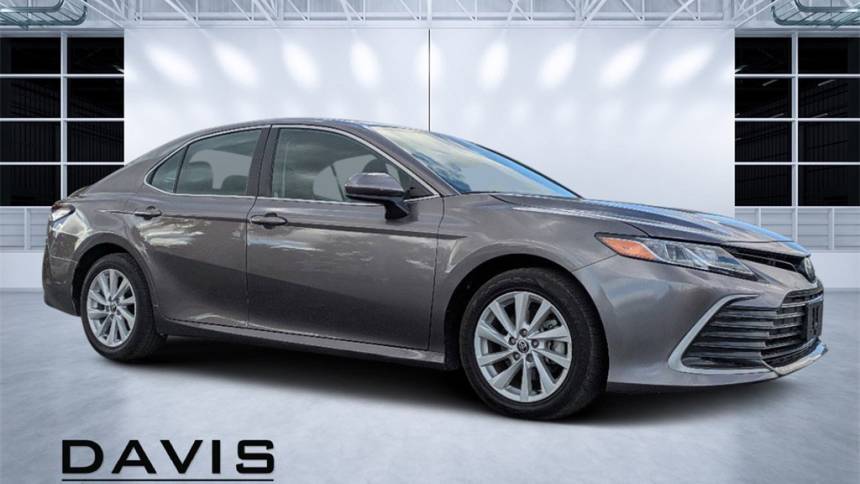2022 Toyota Camry LE — Sedan — 33,221 mi — Jacksonville, FL