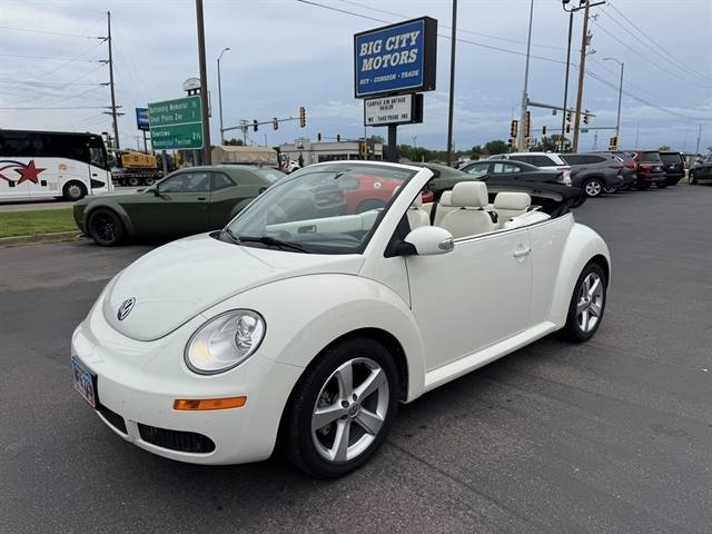 2007 Volkswagen New Beetle Triple White — Convertible — 28,650 mi — Sioux Falls, SD