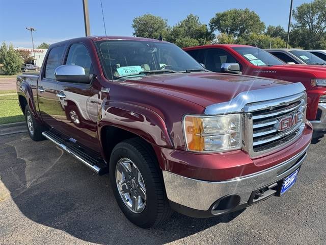 2013 GMC Sierra 1500 SLT — Pickup Truck — 158,323 mi — Sioux Falls, SD