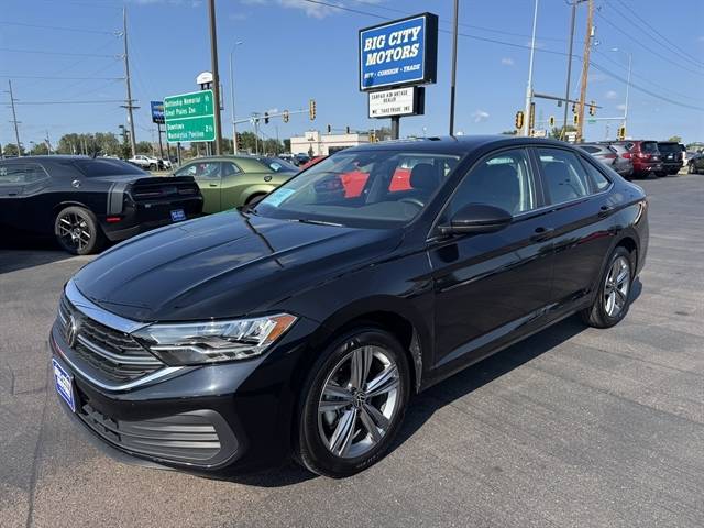 2024 Volkswagen Jetta SE — Sedan — 21,072 mi — Sioux Falls, SD