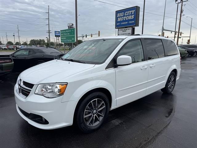 2017 Dodge Grand Caravan SXT — Minivan — 129,211 mi — Sioux Falls, SD
