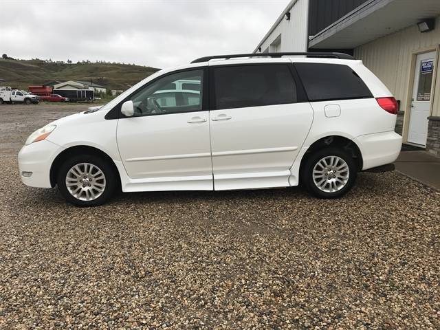 2009 Toyota Sienna XLE — Minivan — 146,451 mi — Sioux Falls, SD