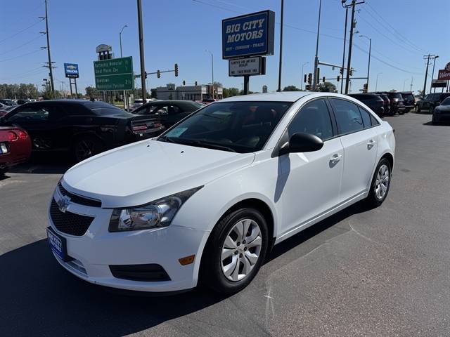 2013 Chevrolet Cruze LS — Sedan — 59,070 mi — Sioux Falls, SD