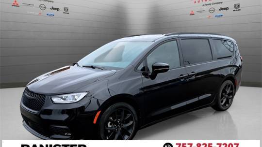 2023 Chrysler Pacifica Limited — Minivan — 15,934 mi — Hampton, VA