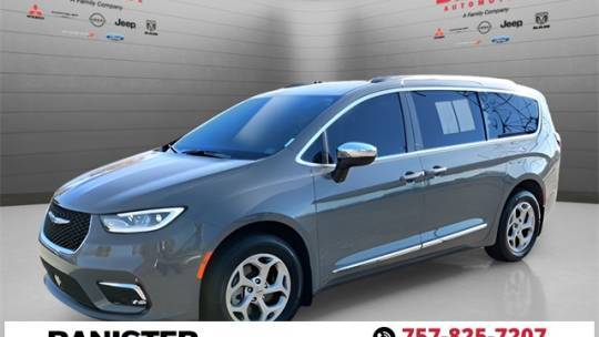 2023 Chrysler Pacifica Limited — Minivan — 25,733 mi — Hampton, VA