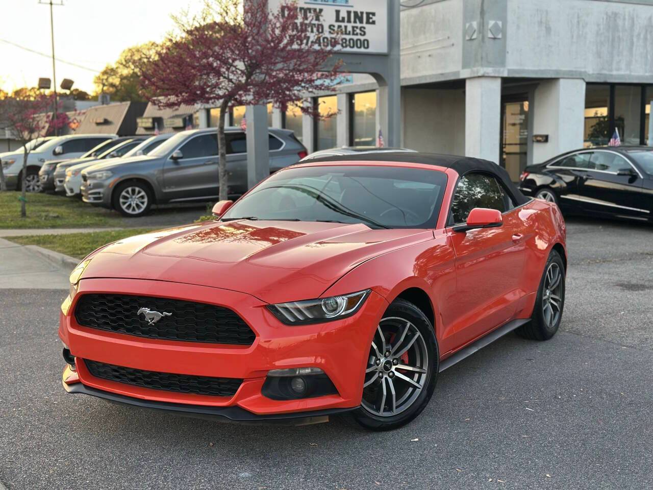2016 Ford Mustang EcoBoost Premium — Convertible — 105,888 mi — Norfolk, VA
