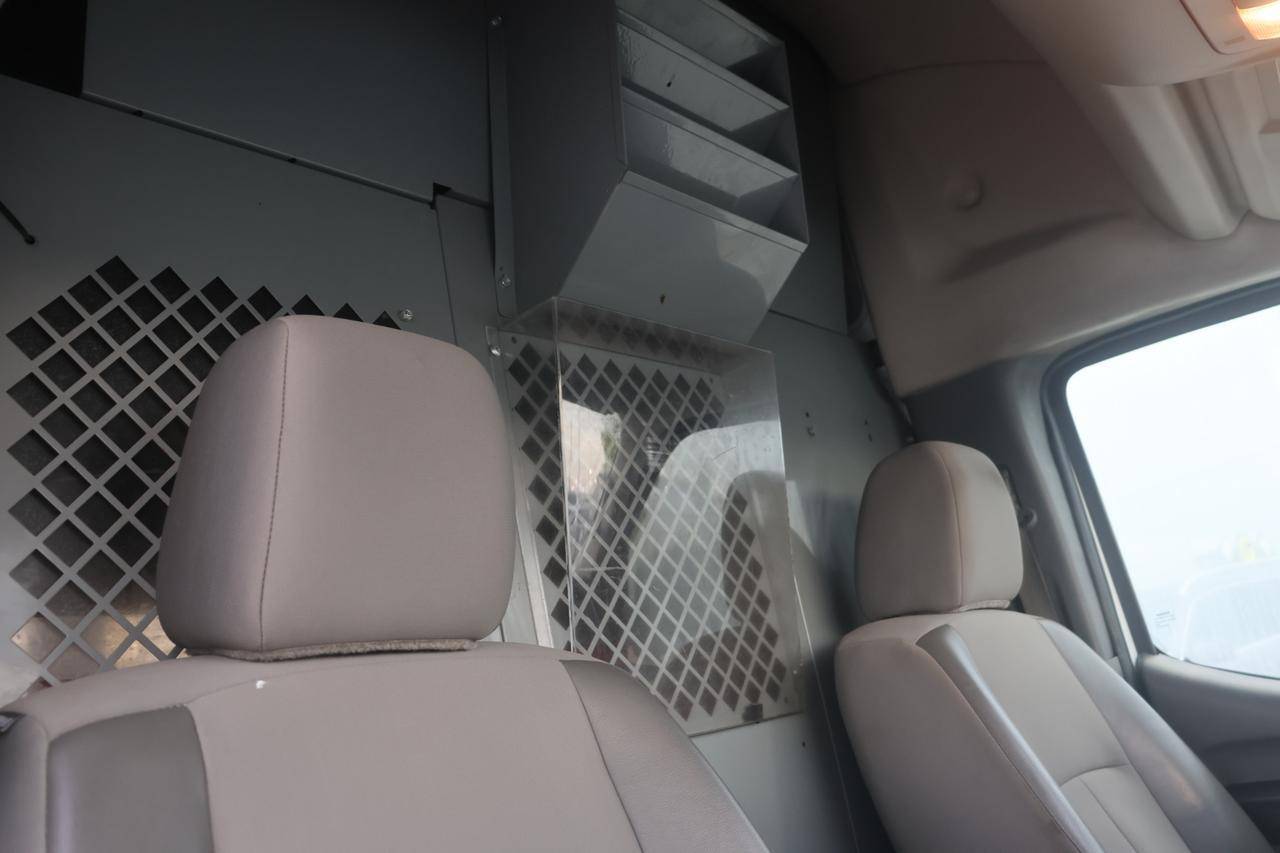 2020 Nissan NV Cargo NV2500 HD SV — Cargo Van — 122,083 mi — Tomball, TX