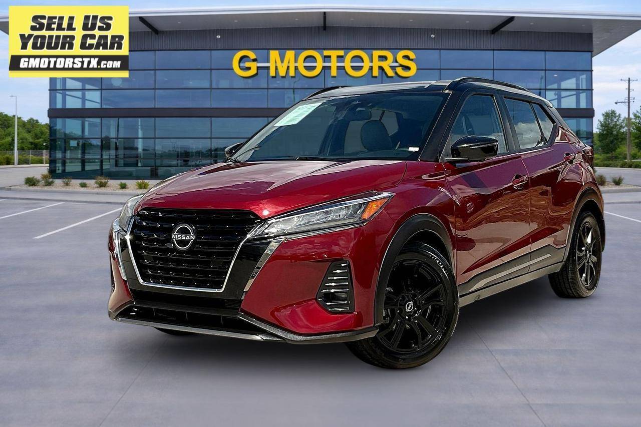 2022 Nissan Kicks SR
