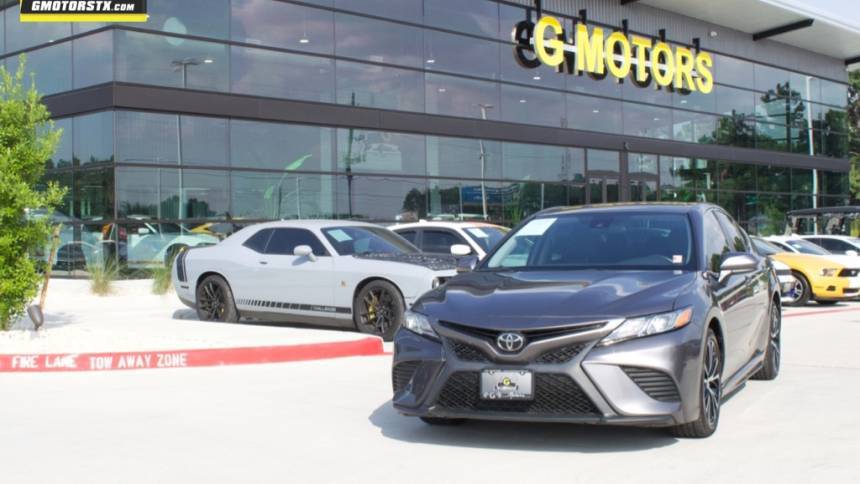 2020 Toyota Camry SE — Sedan — 57,207 mi — Houston, TX