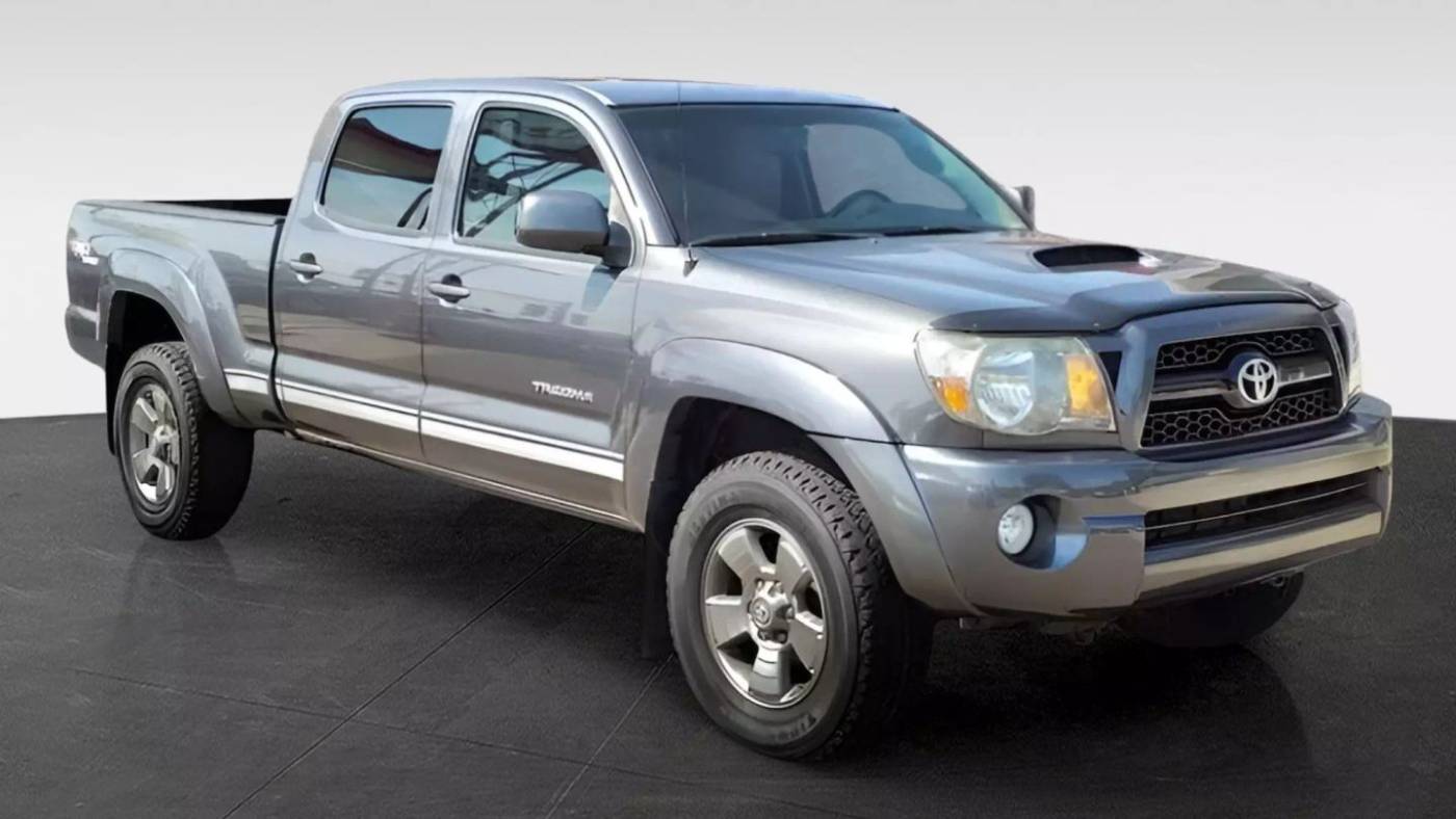 2011 Toyota Tacoma Base — Pickup Truck — 115,098 mi — Farmington, MN