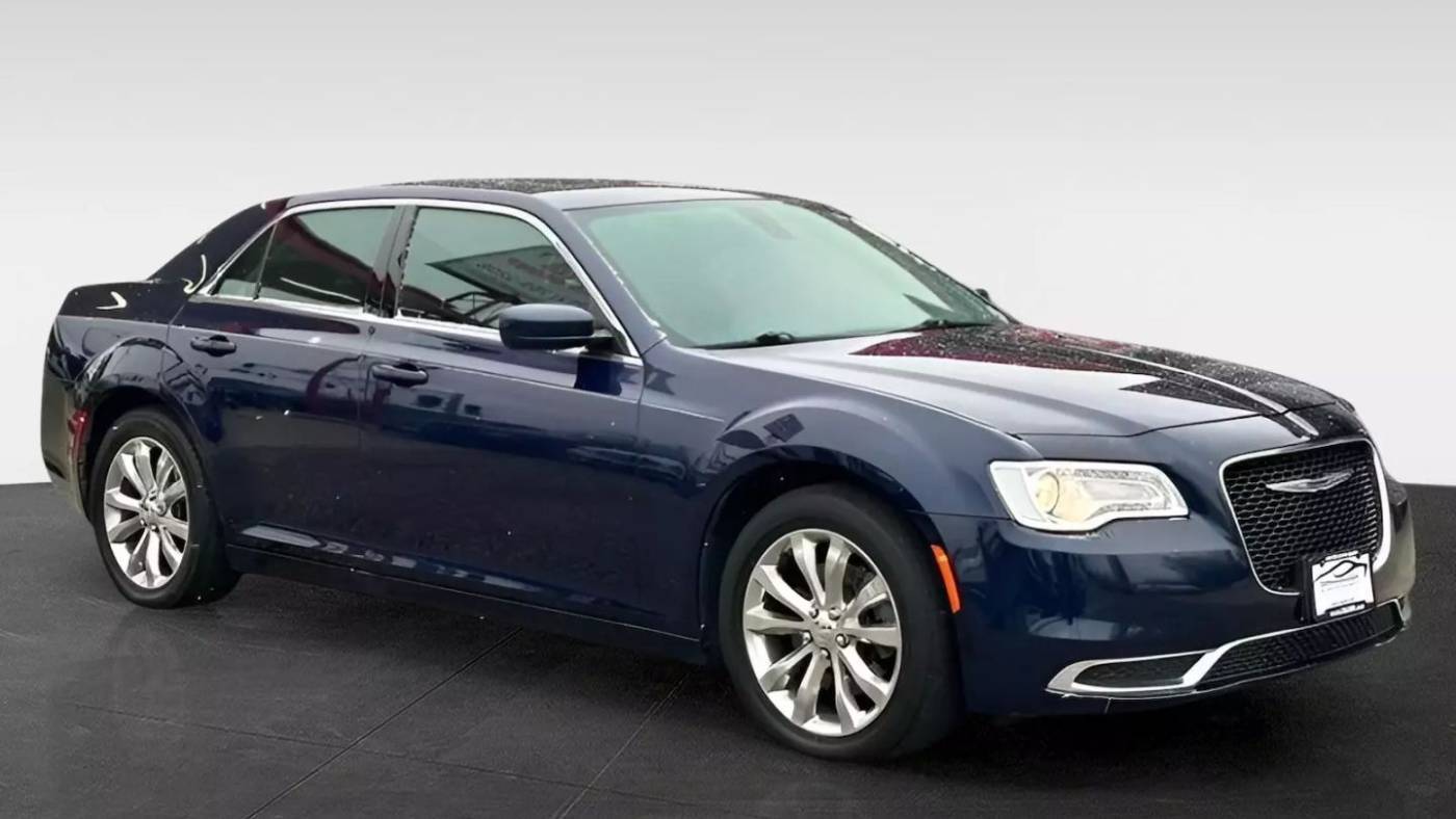 2016 Chrysler 300 Limited — Sedan — 124,154 mi — Farmington, MN