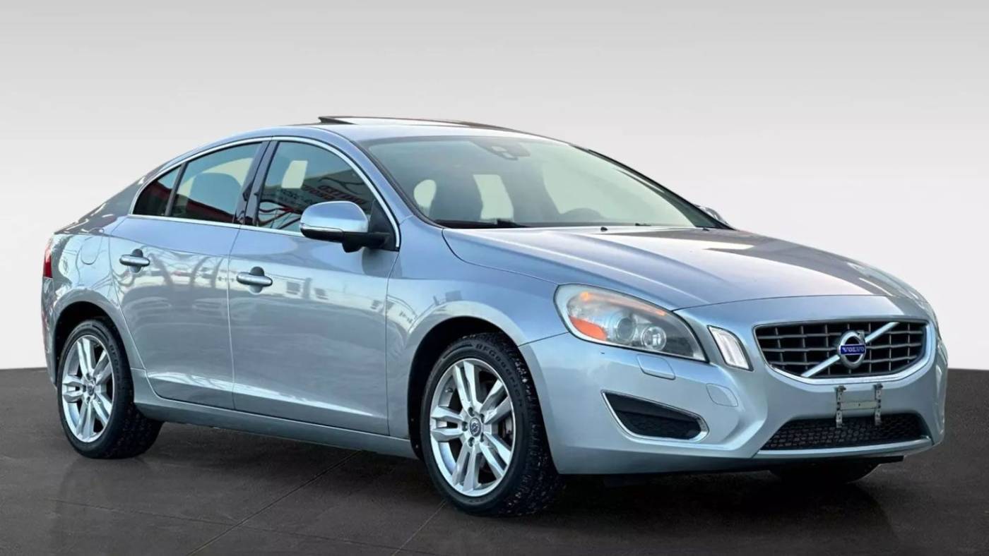 2012 Volvo S60 T6 — Sedan — 121,112 mi — Farmington, MN