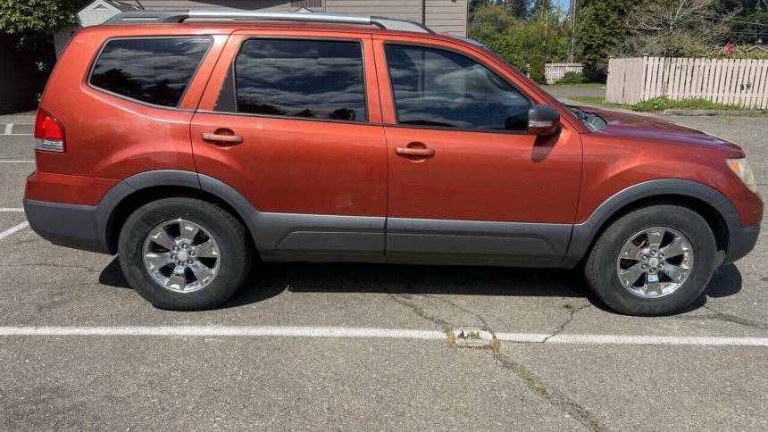 2009 Kia Borrego EX — SUV — 155,505 mi — Shoreline, WA