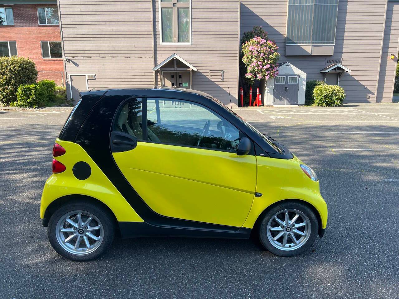 2009 smart fortwo Passion — Coupe — 61,344 mi — Shoreline, WA