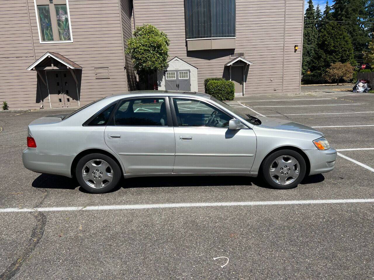 2003 Toyota Avalon XLS — Sedan — 133,059 mi — Shoreline, WA