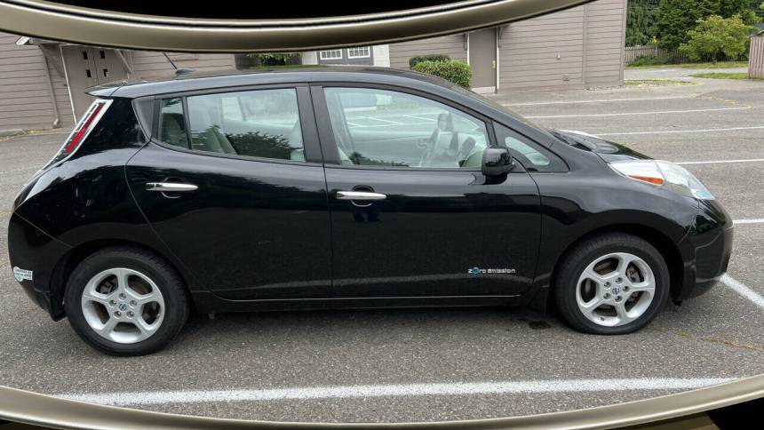 2013 Nissan LEAF SV — Hatchback — 62,762 mi — Shoreline, WA