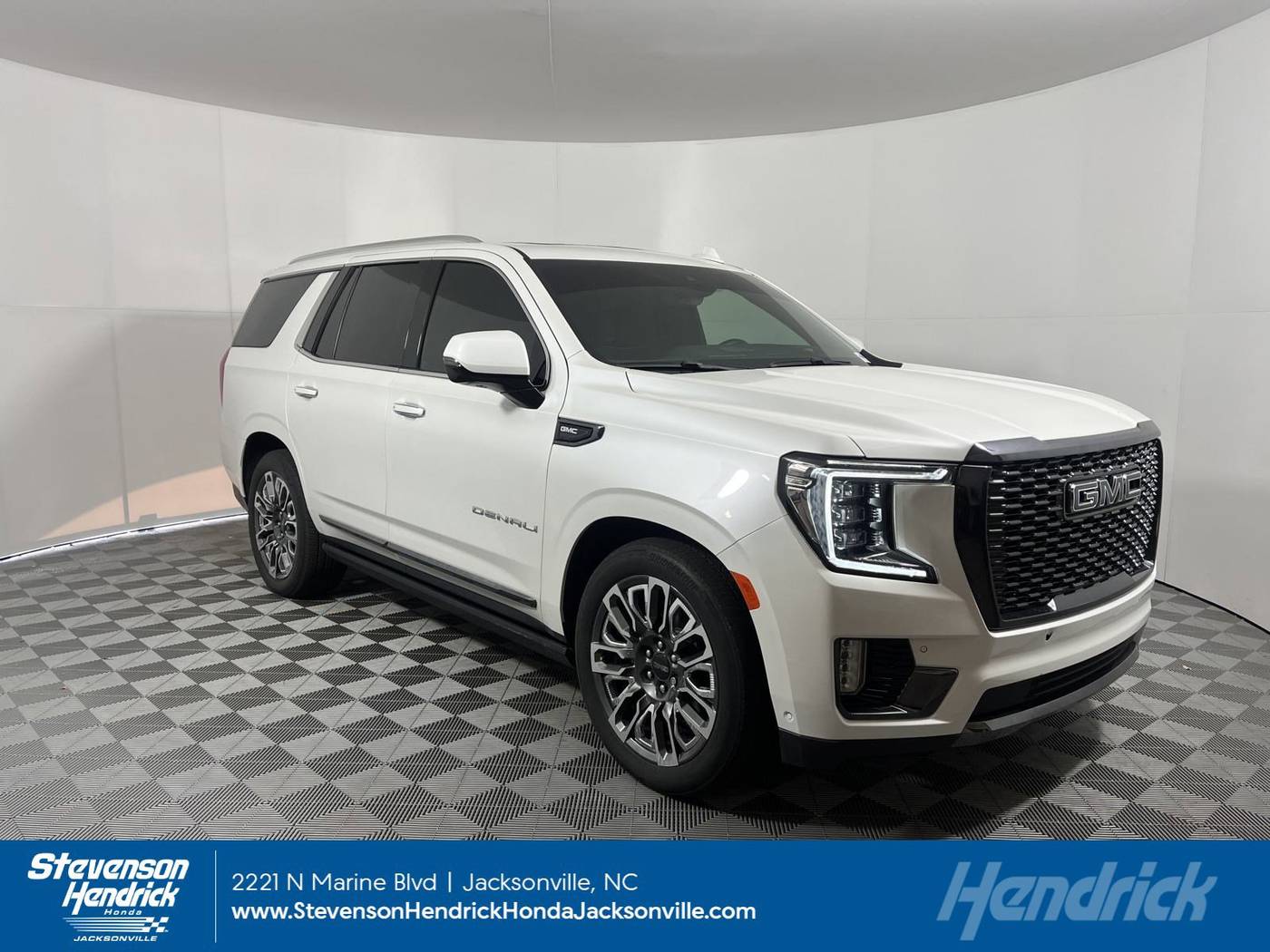 2023 GMC Yukon Denali Ultimate — SUV — 33,273 mi — Jacksonville, NC