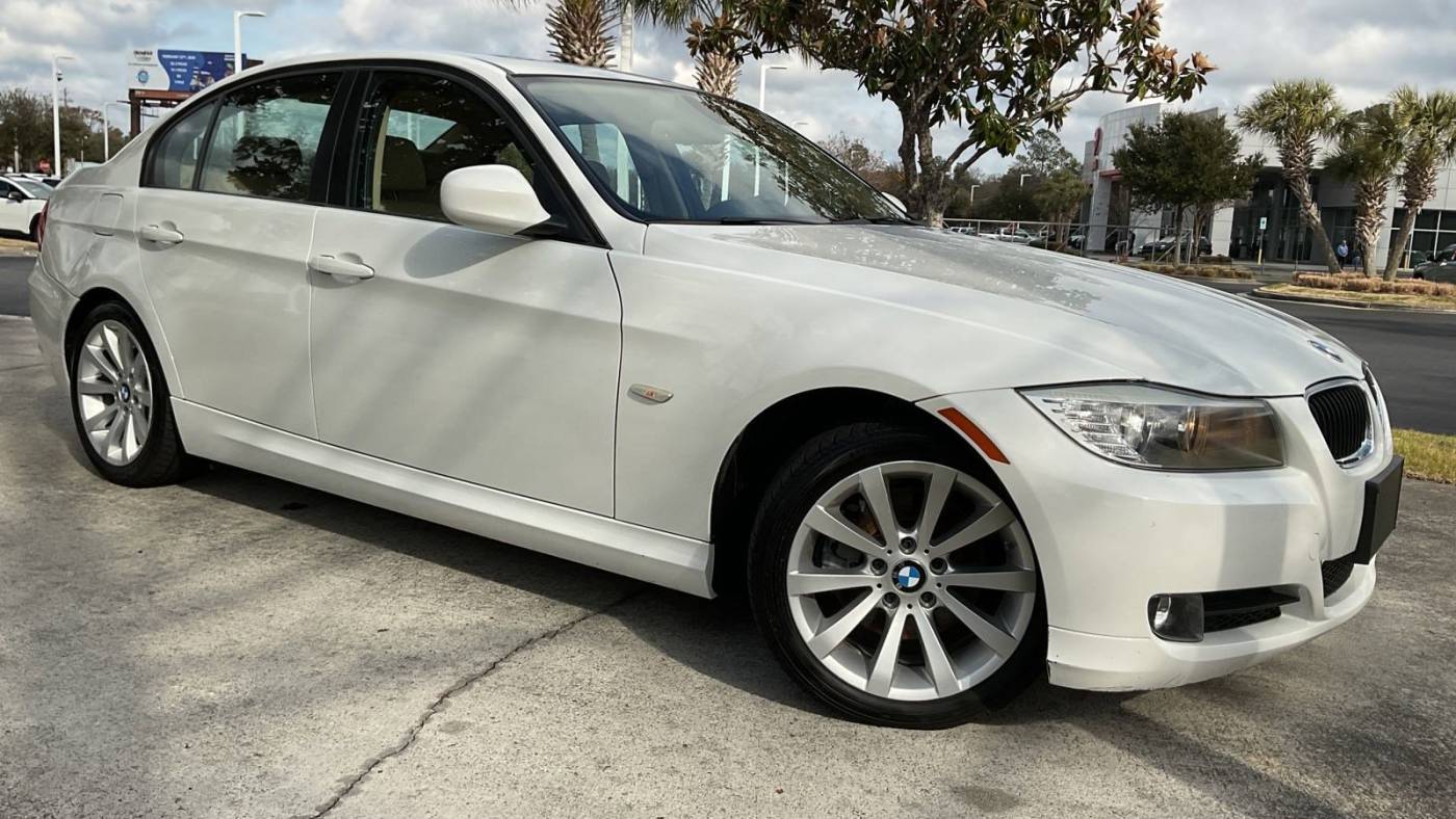 2011 BMW 3 Series 328i — Sedan — 89,681 mi — Jacksonville, NC