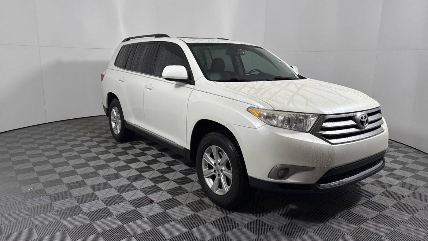 2011 Toyota Highlander SE V6 — SUV — 203,367 mi — Jacksonville, NC
