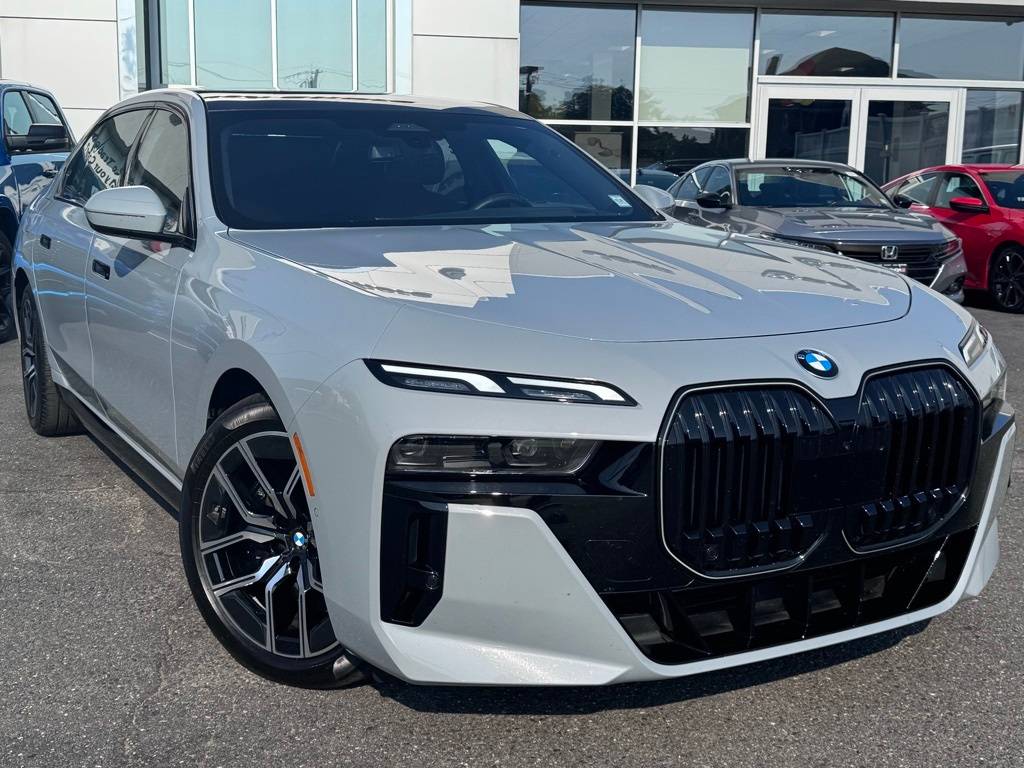 2024 BMW 7 Series 760i — Sedan — 13,492 mi — Inwood, NY
