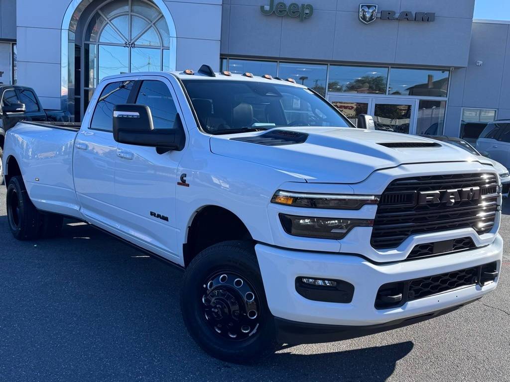 2025 Ram 3500 Laramie — Pickup Truck — 17 mi — Inwood, NY
