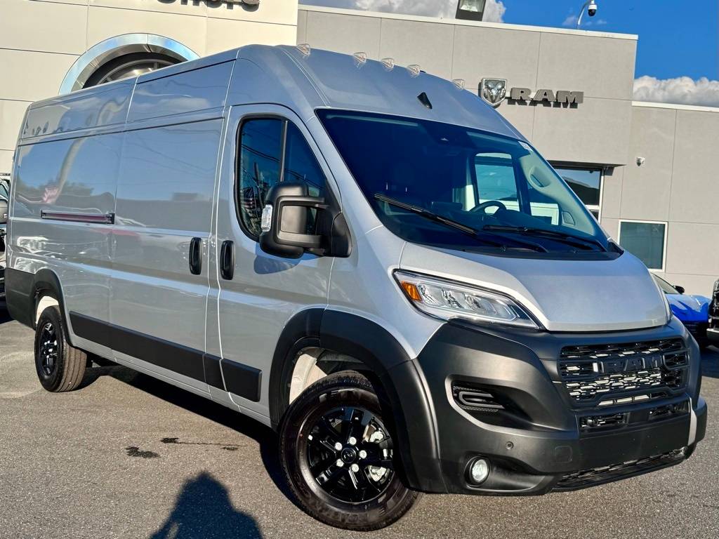 2025 Ram ProMaster Cargo Van SLT 3500 — Cargo Van — 9 mi — Inwood, NY