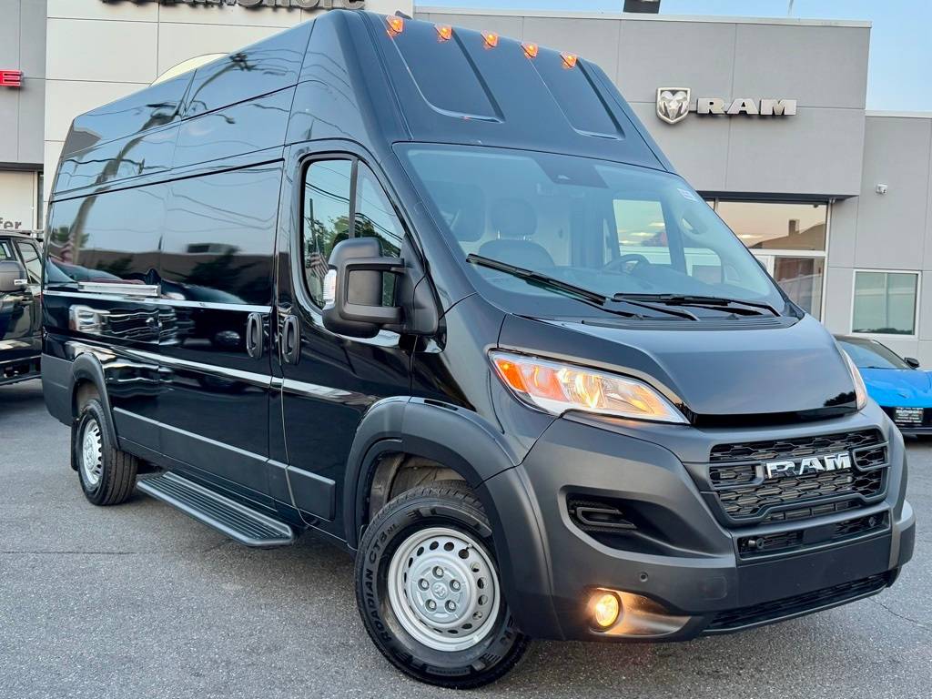 2025 Ram ProMaster Cargo Van Tradesman 3500 — Cargo Van — 31 mi — Inwood, NY