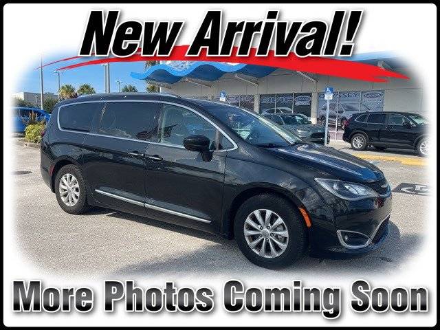 2018 Chrysler Pacifica Touring L — Minivan — 145,268 mi — Fort Pierce, FL