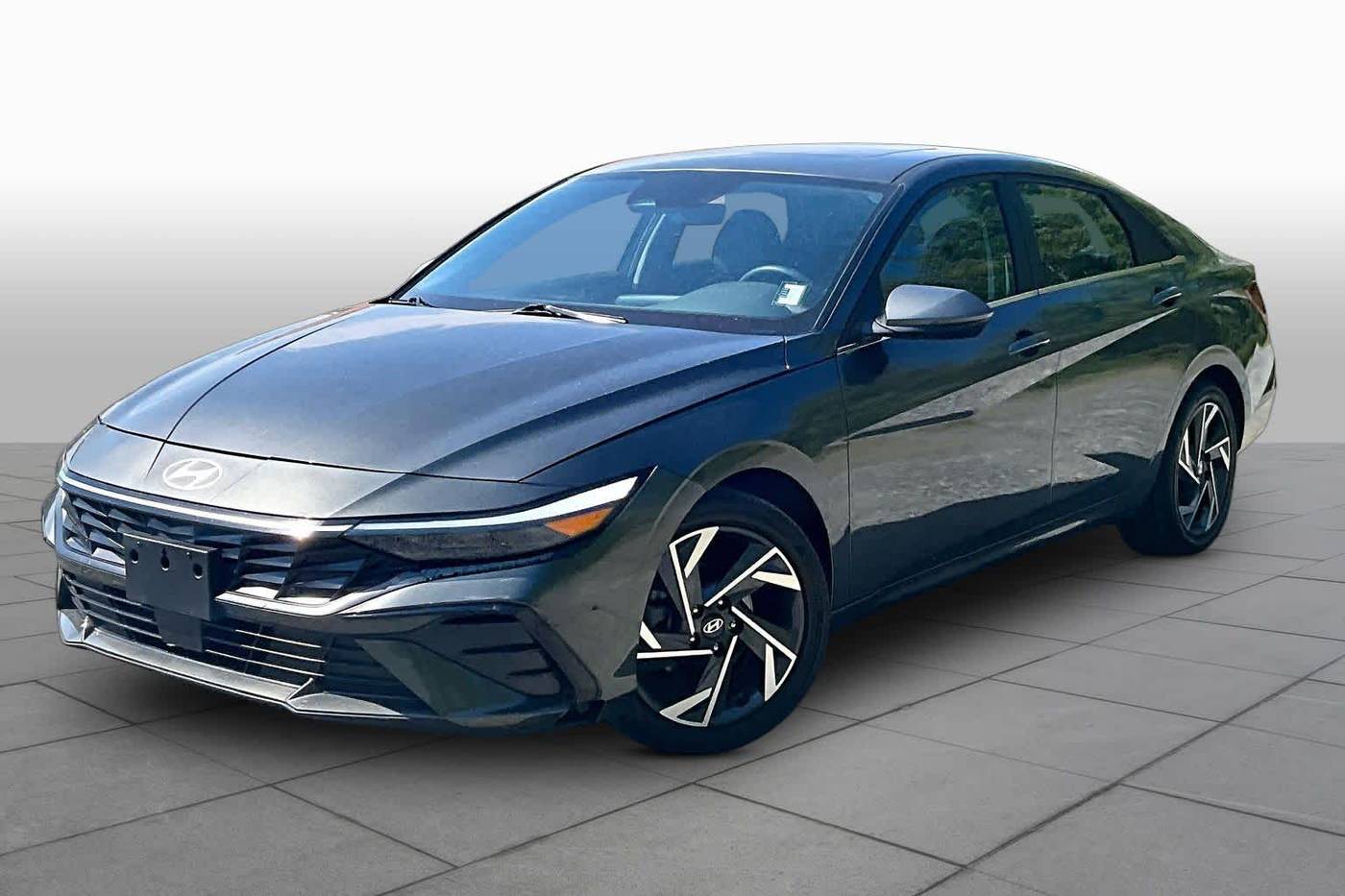 2024 Hyundai Elantra Hybrid Limited — Sedan — 30,520 mi — College Park, MD