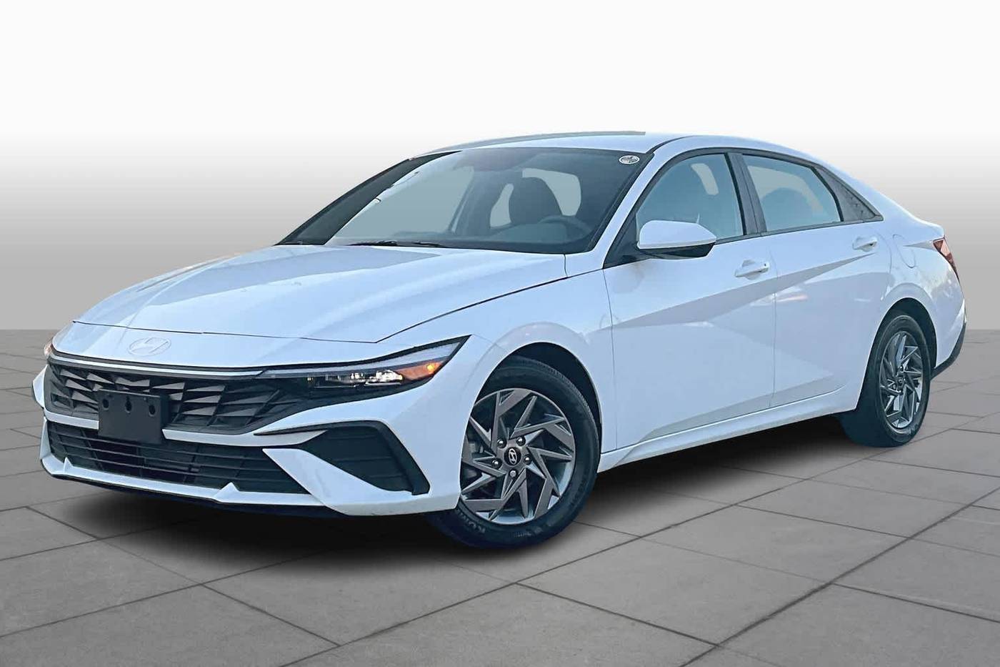 2024 Hyundai Elantra SEL — Sedan — 6,551 mi — College Park, MD