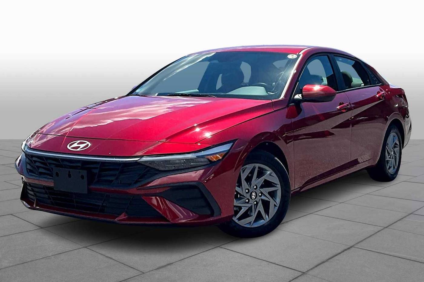 2024 Hyundai Elantra SEL — Sedan — 5,697 mi — College Park, MD