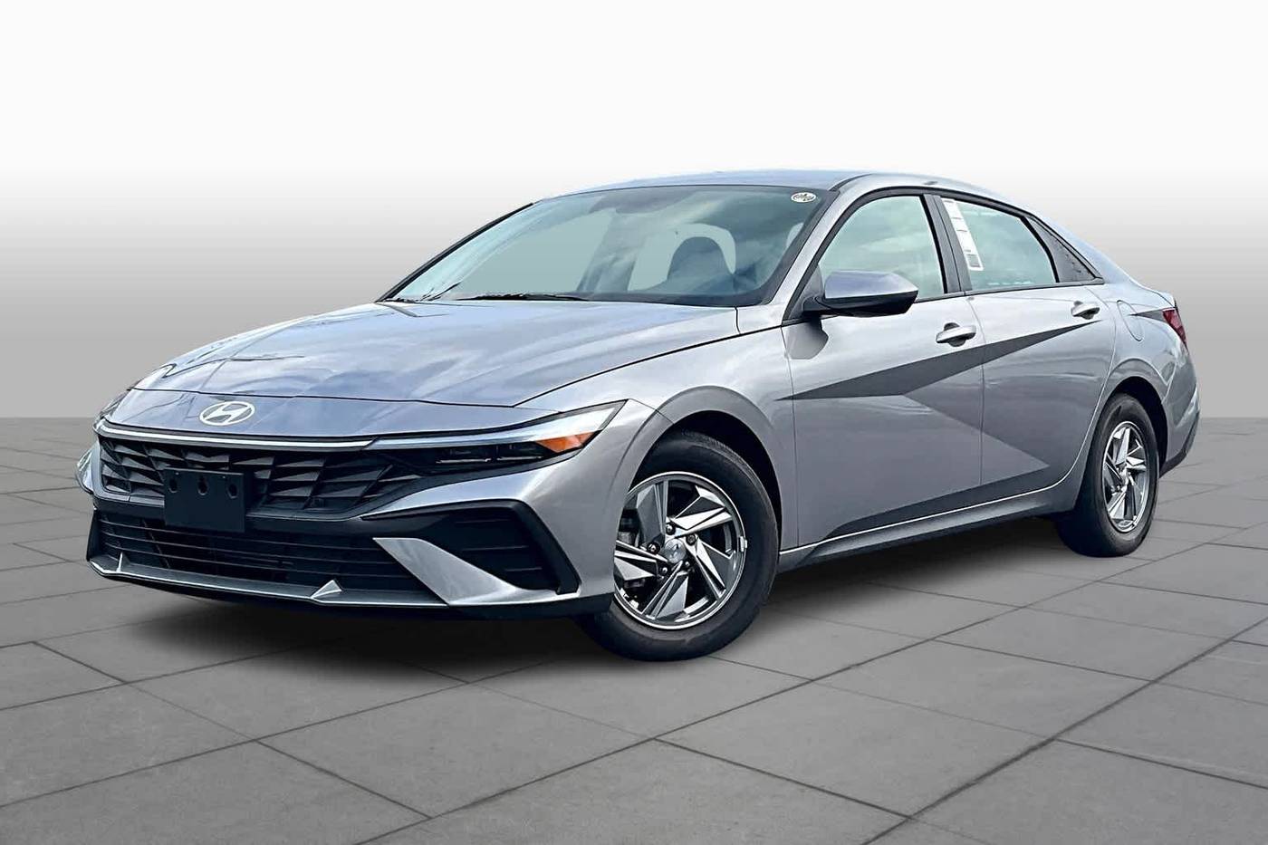 2025 Hyundai Elantra SE — Sedan — 7,000 mi — College Park, MD