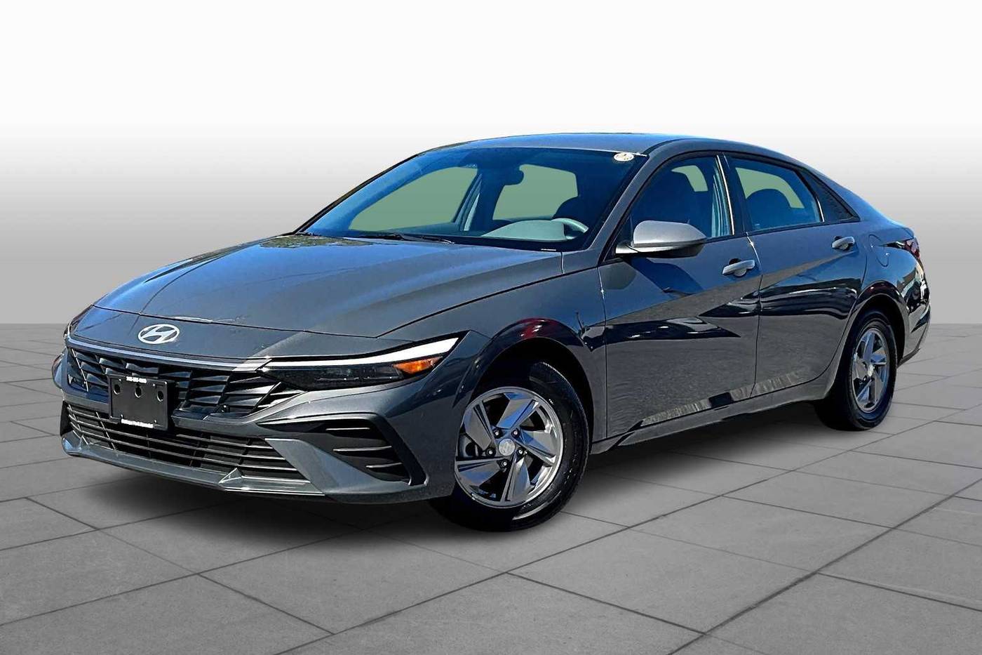 2025 Hyundai Elantra SE — Sedan — 3,745 mi — College Park, MD